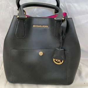 Micheal Kors hand bag